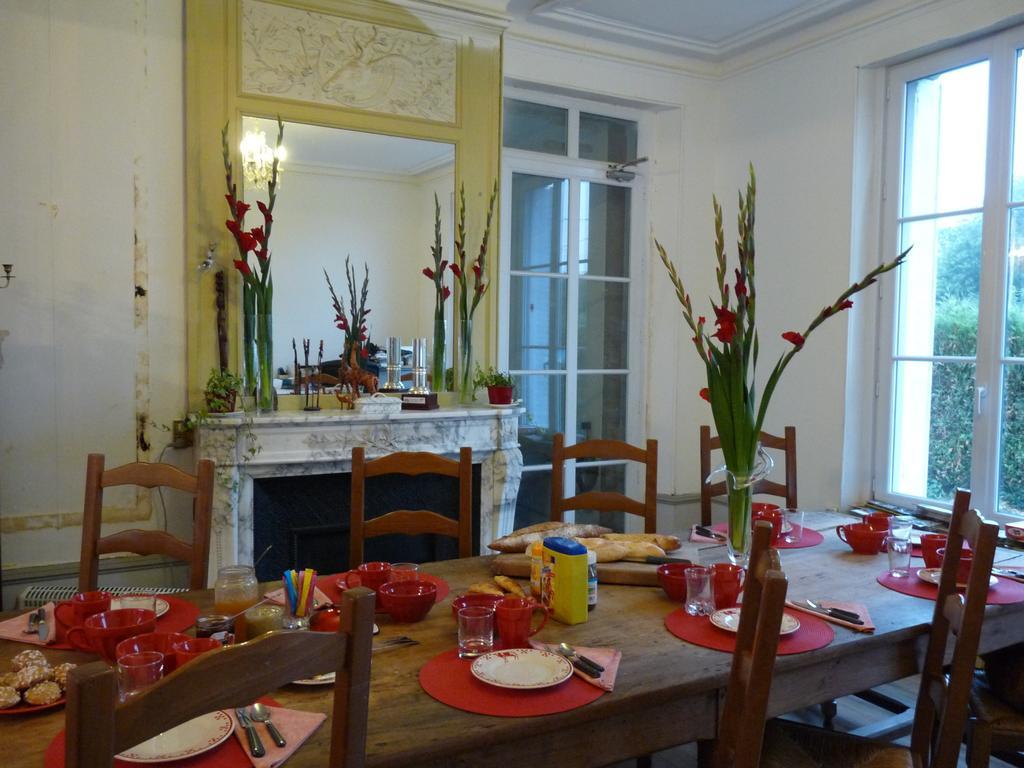 Le Betrot Bed & Breakfast Estissac Luaran gambar